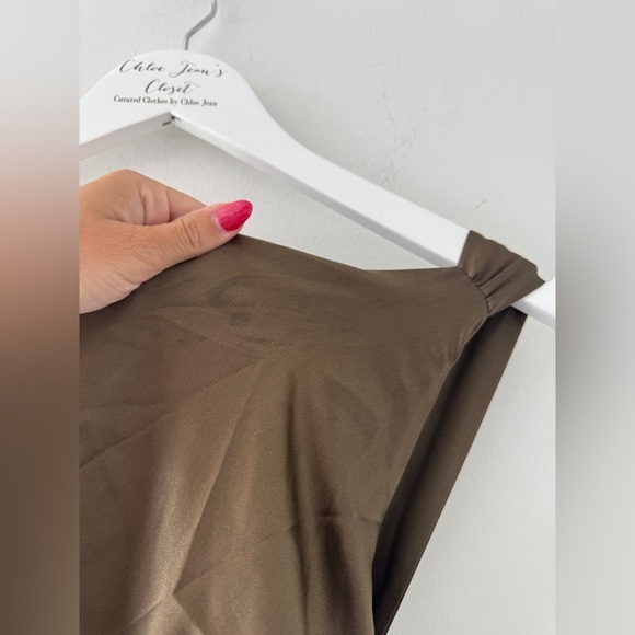 REFORMATION NWT Anaiis Silk Dress in Morel 6 - Picture 12 of 13